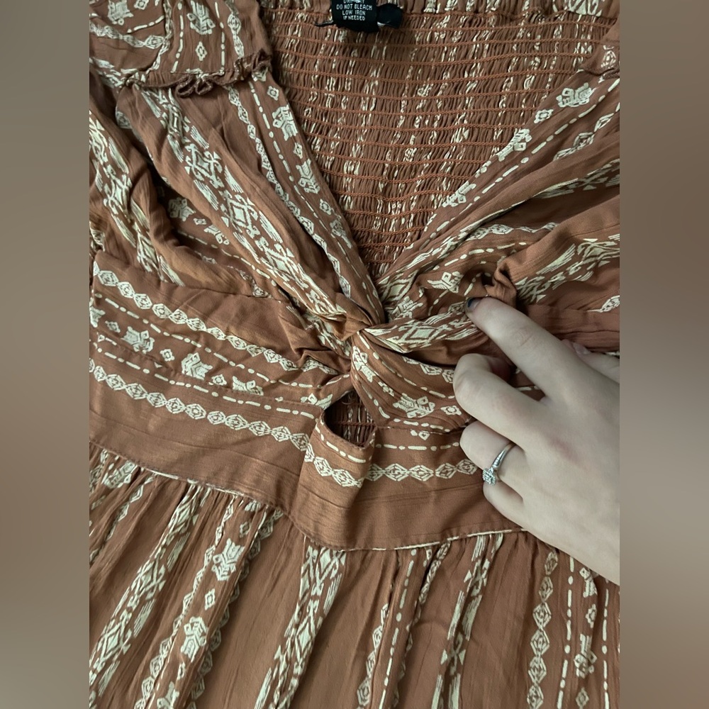 Medium Buckle Angie Jumper - Picture 7 of 7